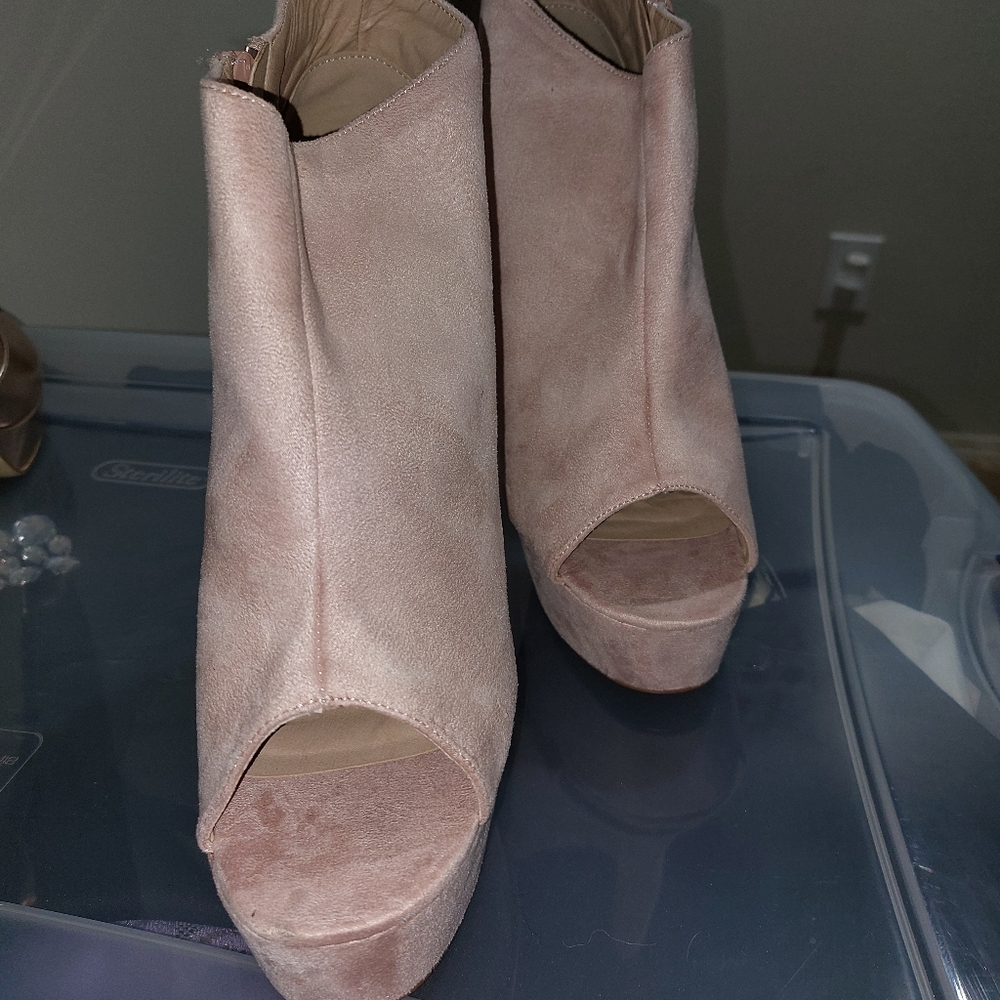 EUC size 10 dusty rose platform booties